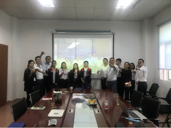 开云在线登录官网-开云(中国)软件与炎墨合影 开云在线登录官网-开云(中国)软件与炎墨合影